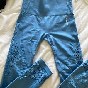 Gym shark leggings